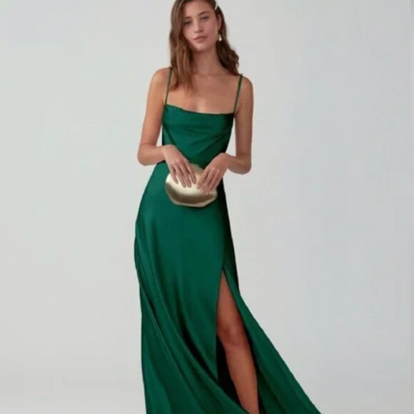 Fame and Partners forest green strappy gown. - Picture 1 of 8